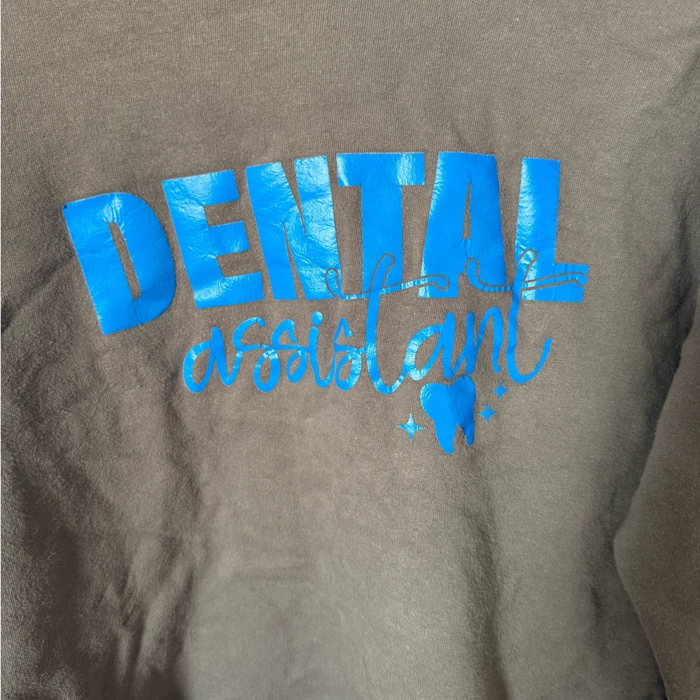 Gildan Gray Sweatshirt with Blue Dental Assistant Print